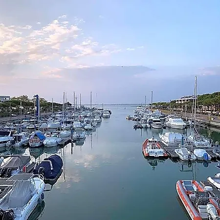 Quiet Retreat Near Sea And Center *